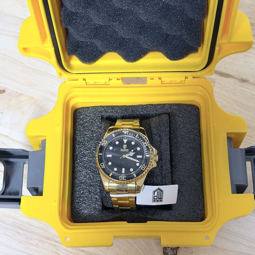 Montres Prestige Gold Tone Diver Style Watch MPW-0085
